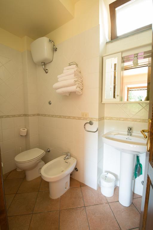 Cottage House Il Palazzetto กัสเตลนูโอโว ดี การ์ฟาญานา ภายนอก รูปภาพ